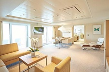 MS EUROPA 2 Owner Suite Wohnbereich